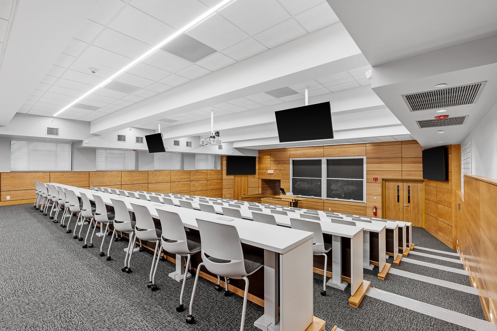 950 Main St, Worcester Clark U (16 Of 29)